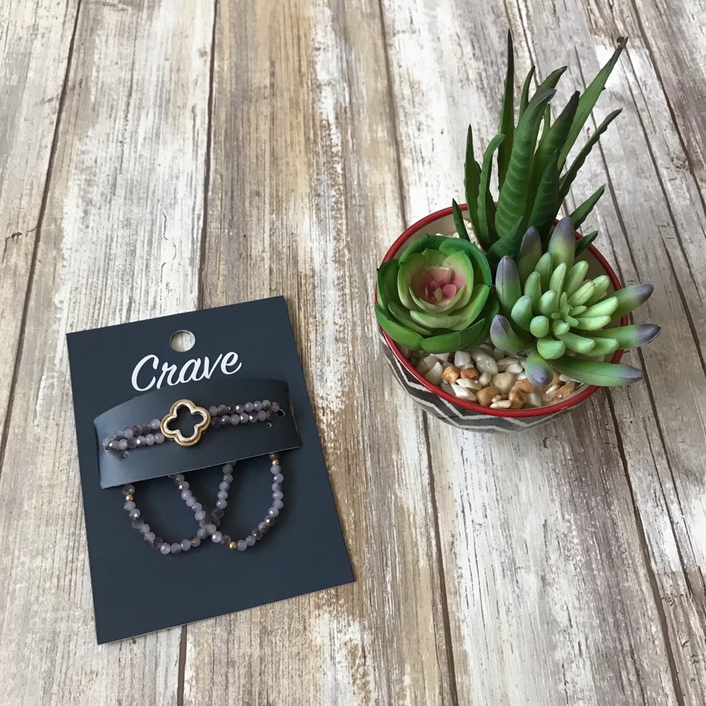 NWT ✨ Purple beaded clover bracelet